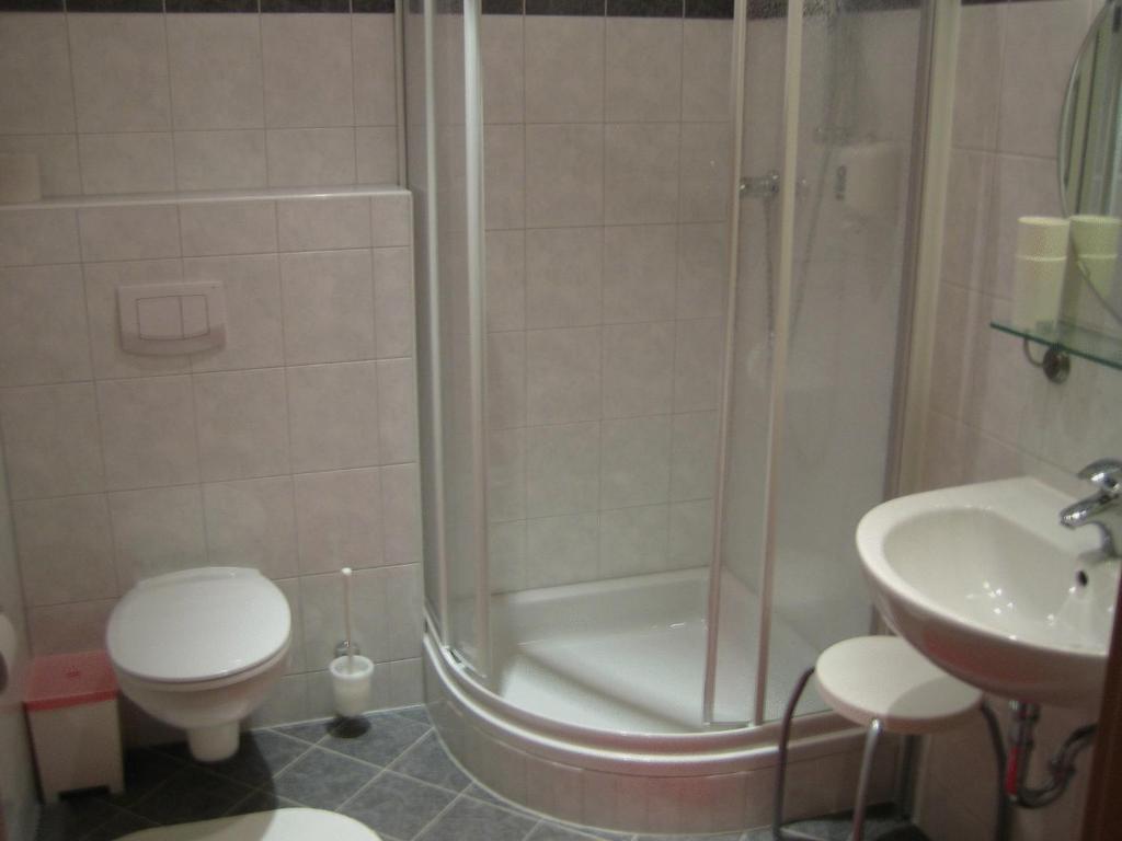 ホテル Dorfwirt Sankt Marein bei Graz 部屋 写真